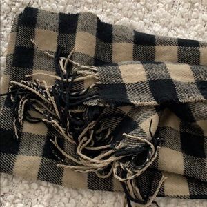 Checkered scarf
